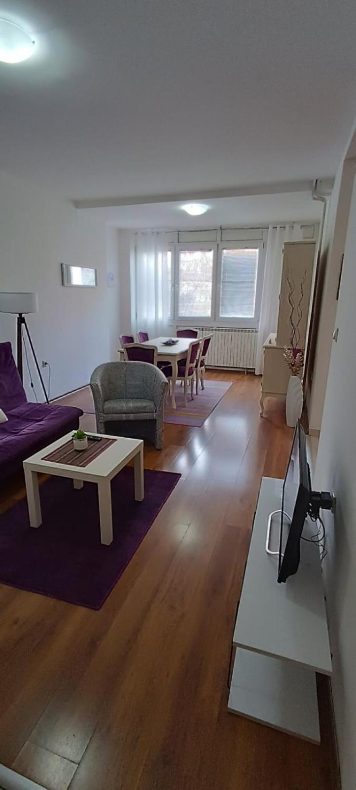Lovely Square Apartment Purple Velvet Skopje Exteriör bild