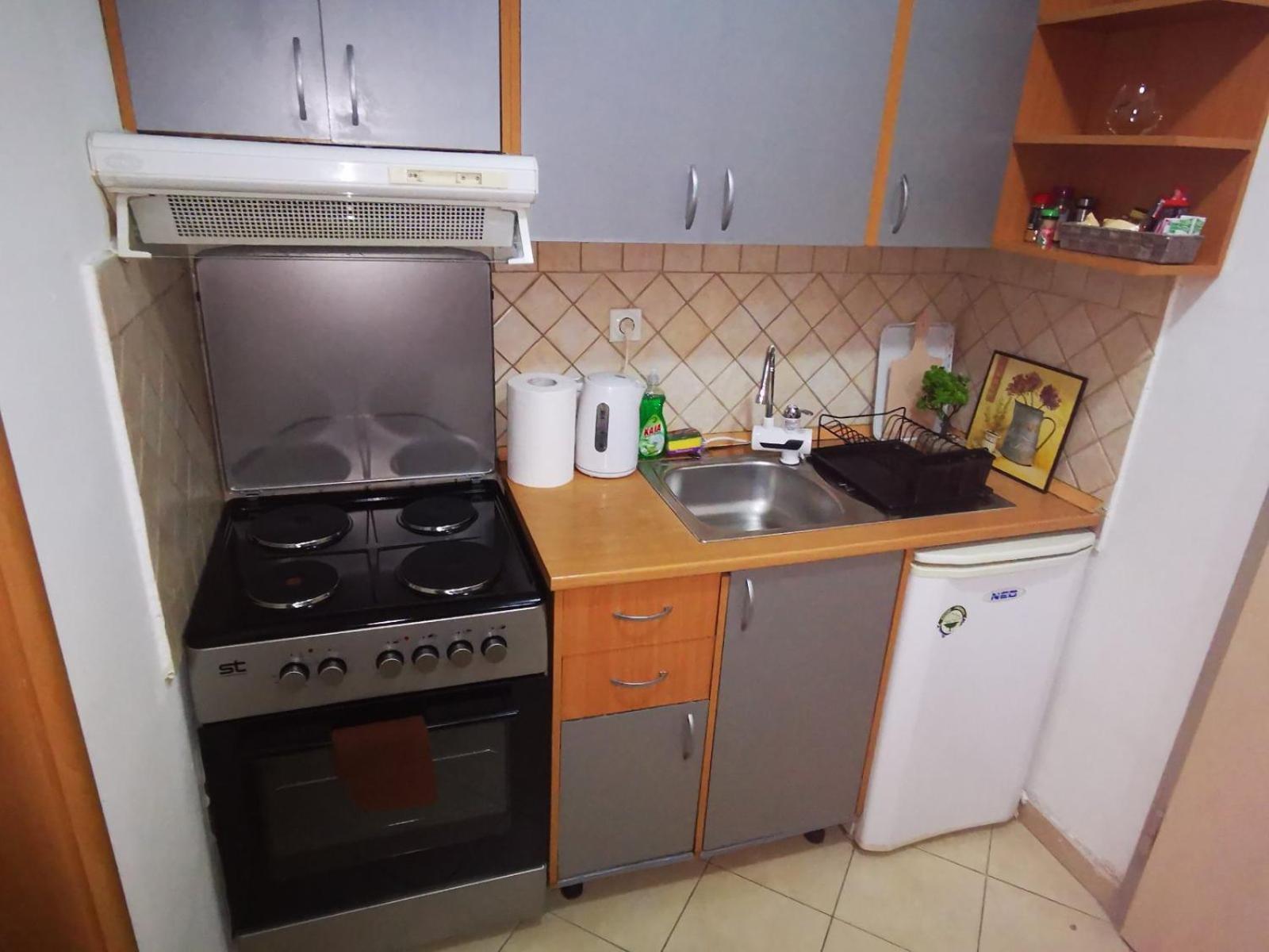 Lovely Square Apartment Purple Velvet Skopje Rum bild
