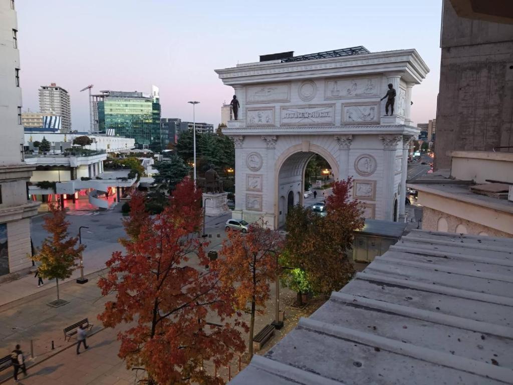 Lovely Square Apartment Purple Velvet Skopje Exteriör bild